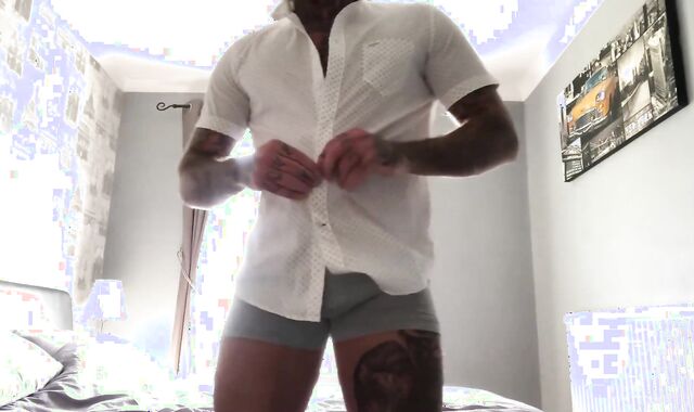 Tatted Muscle Otter enjoys To masturbate off