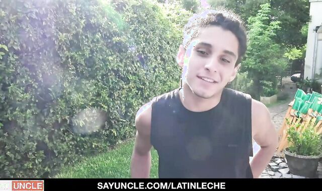 Green-witnessed Latino banged By The Camerist