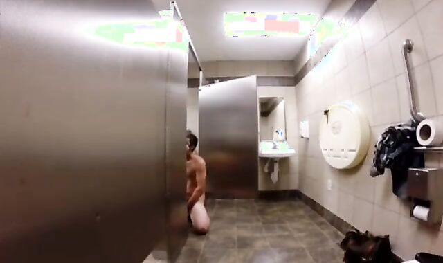 Rencontre Dans Les Toilettes