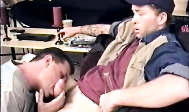Gay-for-pay Johnny Luvs My Oral jobs