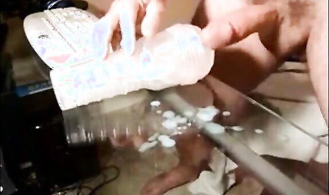 Big Cocks and Cum: Hot Amateur Guys Masturbating
