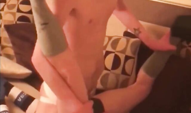 Daddy and Twink Bareback Threeway