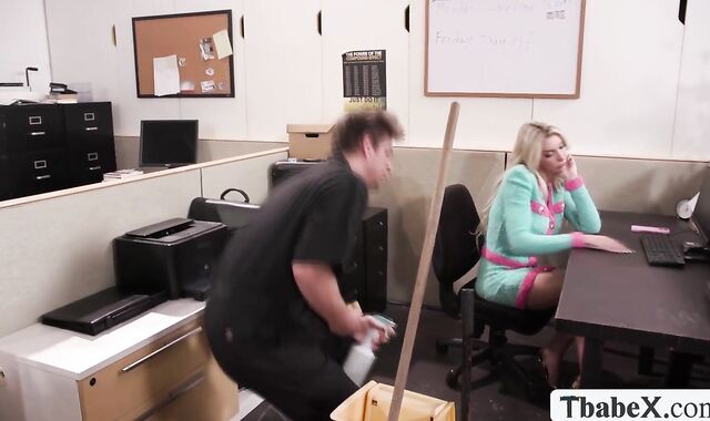 Lucky janitor fucks this TS office worker