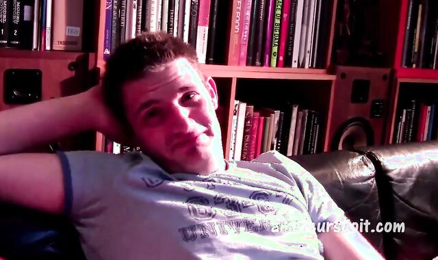 AmateursDoIt: Joshie flashes uncircumcised beefstick