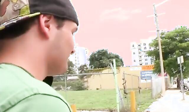 Gay-for-pay Thug Getting Hooked Up With specie