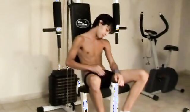 Elias Works Out in nature's outfit