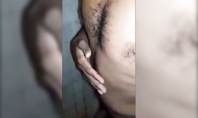 Big-Cock Sri Lankan Hotel Guy Masturbating