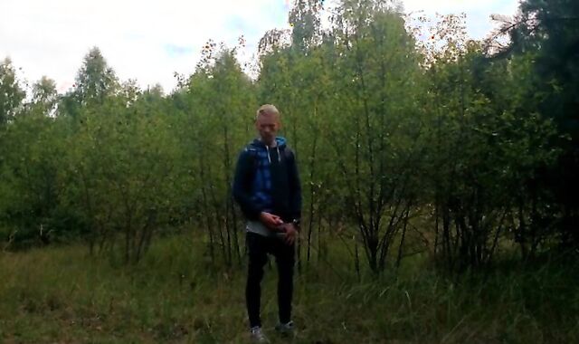 Outdoor Twink Peeing in the Woods 2
