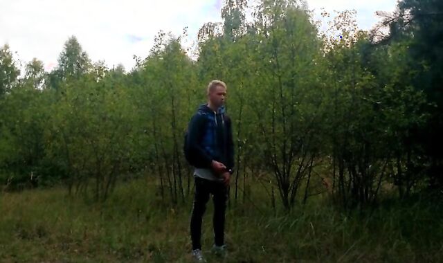 Outdoor Twink Peeing in the Woods 2