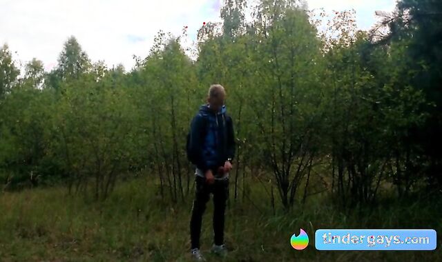 Outdoor Twink Peeing in the Woods 2