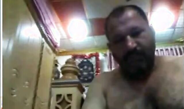 Bear Masturbating: Mature Arab Edition 2
