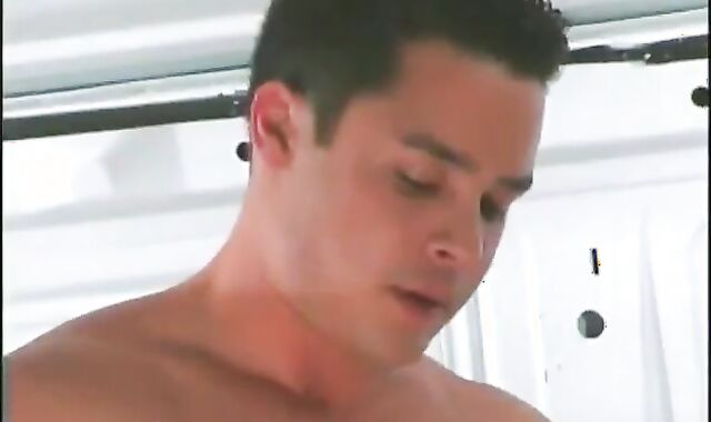 Gay-for-pay Pornography Actor in MMM 3some in Camper