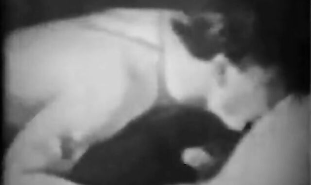 Vintage Bareback Blowjob by Amateurs 3