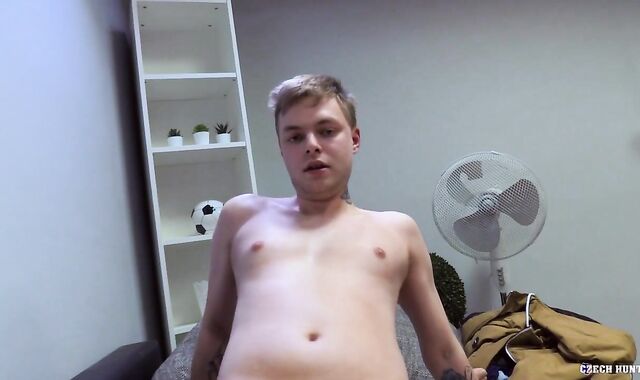 CzechHunter - Getting facial cumshot outdoors among homo