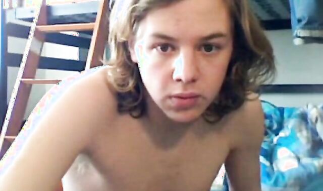 Twink's Amateur Webcam Handjob