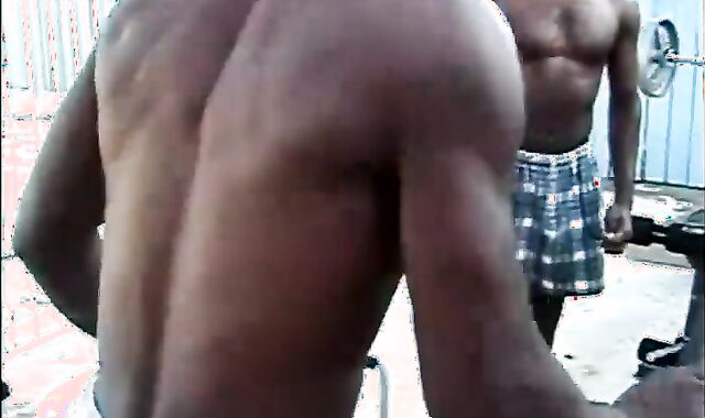 Bangin his wazoo