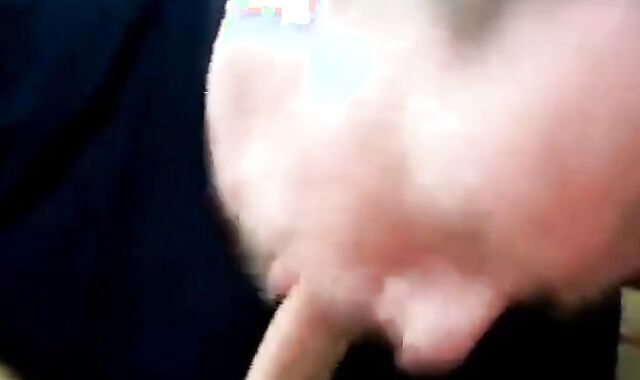Sucking and Swallowing Amateur Man's Cock