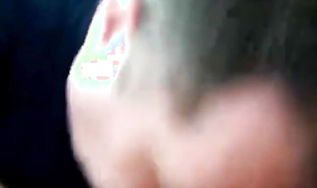 Sucking and Swallowing Amateur Man's Cock