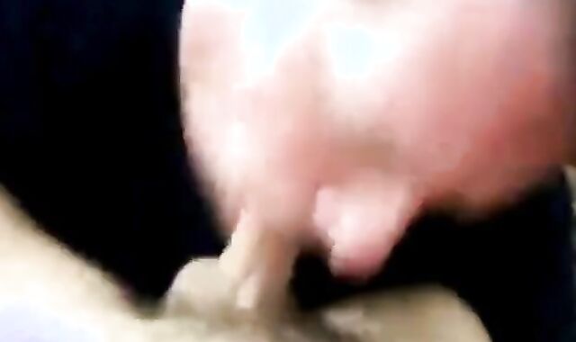Sucking and Swallowing Amateur Man's Cock