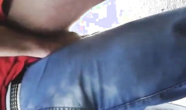 Papito me coje en el estacionamiento