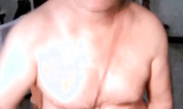 Mature Argentinian Bear Wanks and Cums