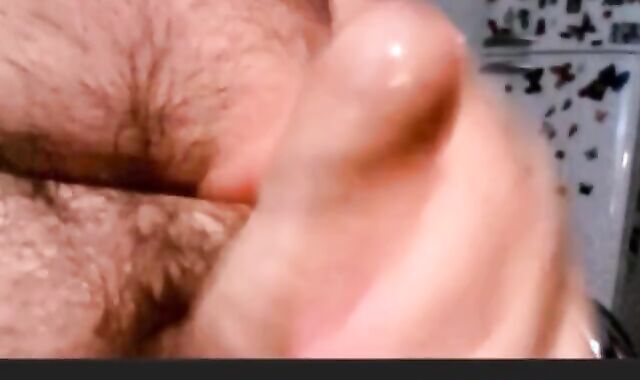 Mature Argentinian Bear Wanks and Cums