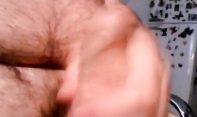 Mature Argentinian Bear Wanks and Cums