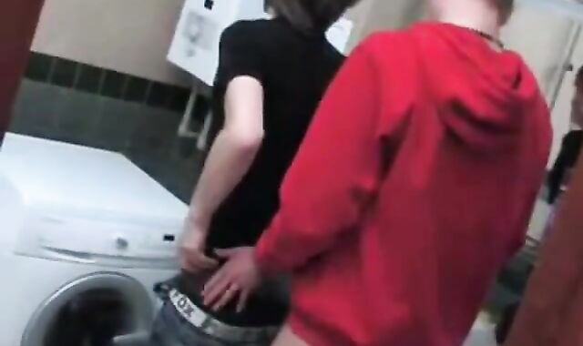 Bareback Amateur Takes on Big Cock Twink