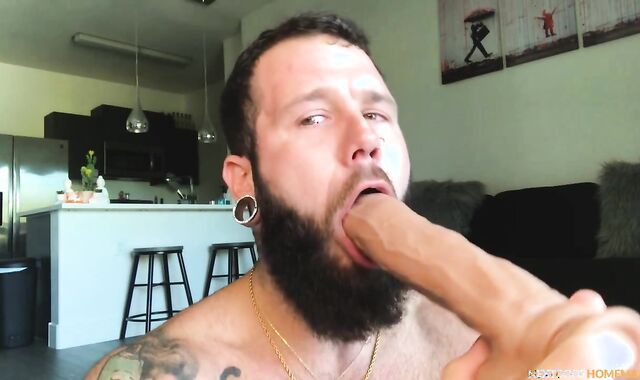 NextDoorHomemade: Caucasian Johnny Hill jacking cute hefty beef whistle