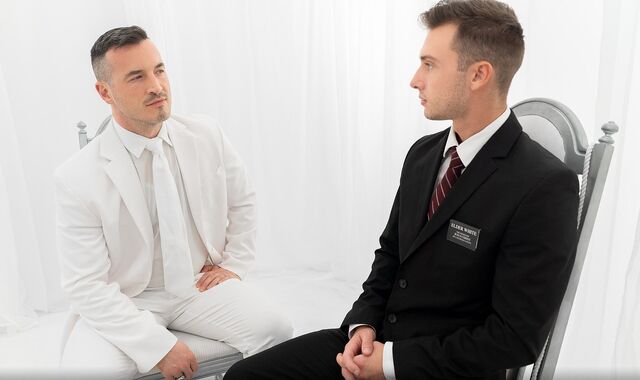 Aprrentice Christopher White grooming session