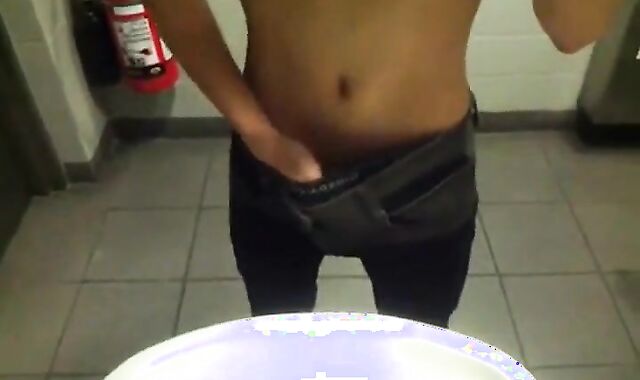 Twink's Solo Session in the Bathroom Sink