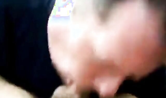 Sucking and Swallowing Amateur Man's Cock 2