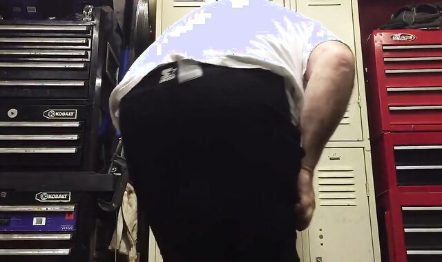 Big Balls Bareback: Cum Slapping Action!