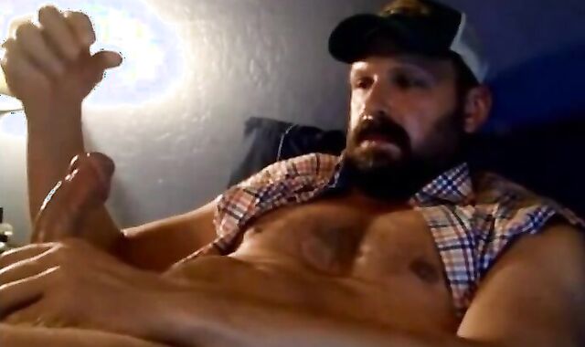 Bearded Muscle Daddy Jerks Off in Truck 3