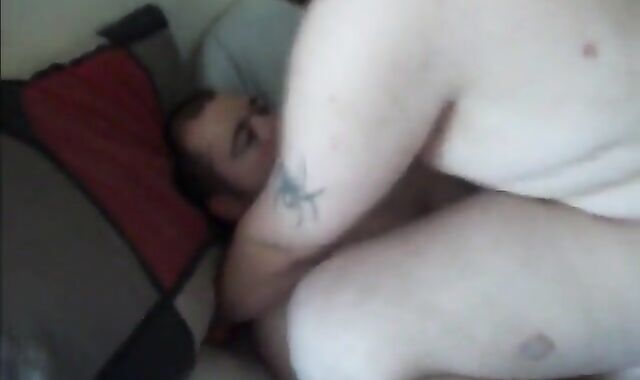 Bareback Amateur Fucks Chubby Guy 3