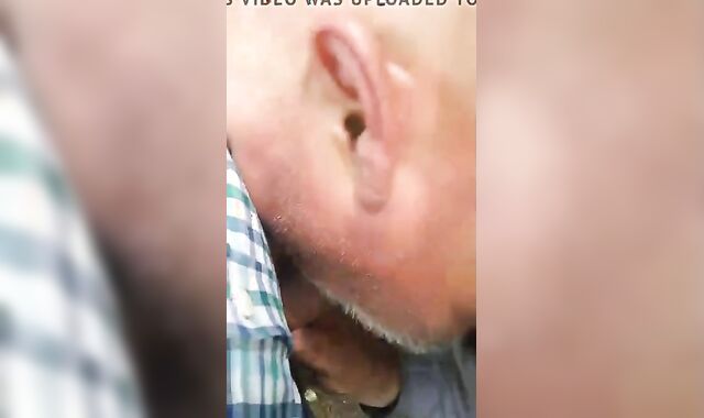 Big-Cock Daddy Blowjob in the Park 2