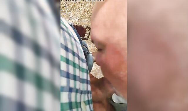 Big-Cock Daddy Blowjob in the Park 2
