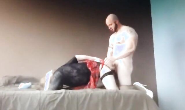 Bareback Amateur Crossdresser Takes Big Cock Anally