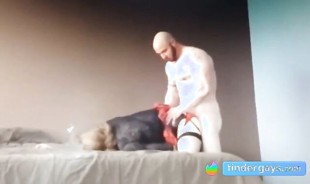 Bareback Amateur Crossdresser Takes Big Cock Anally