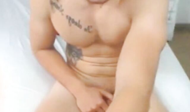 Colombian Fingering Himself