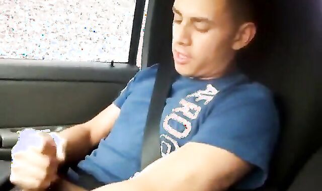 Vergonha: Gozada com Blowjob Latino 2