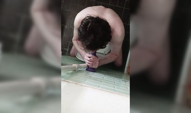 Sucking Dildo