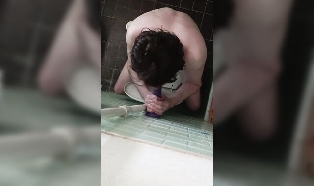 Sucking Dildo